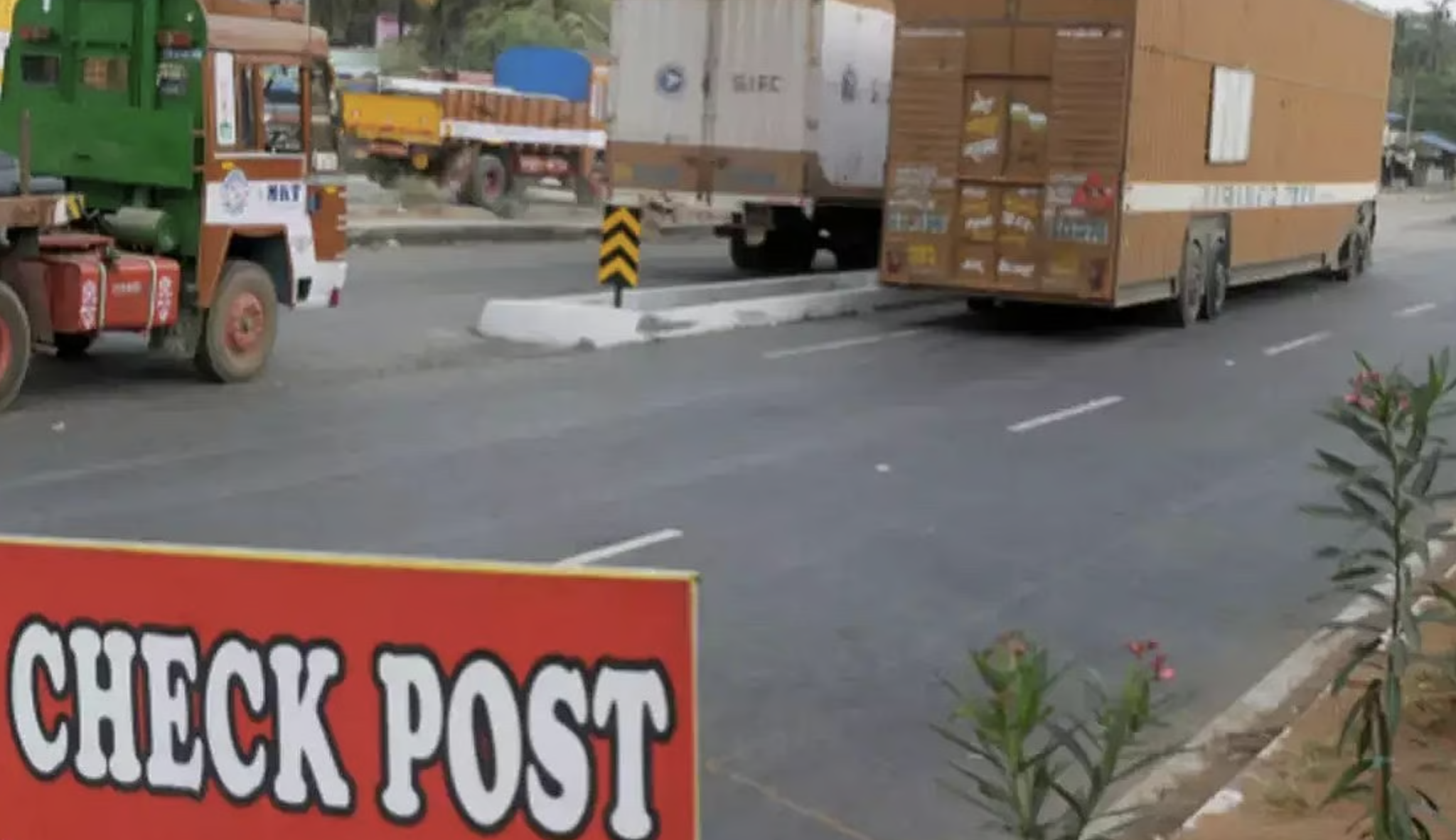 CM फडणवीस की ऐतिहासिक घोषणा,  खत्म होंगे महाराष्ट्र Border Checkpost!